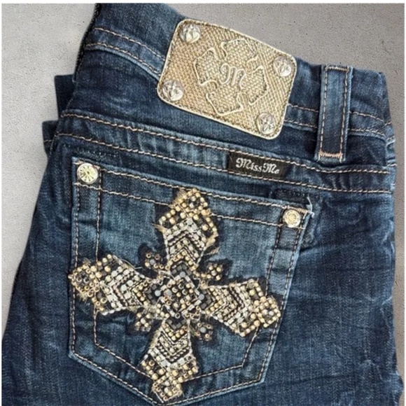 Miss Me Mid Rise Easy Boot - Picture 13 of 14